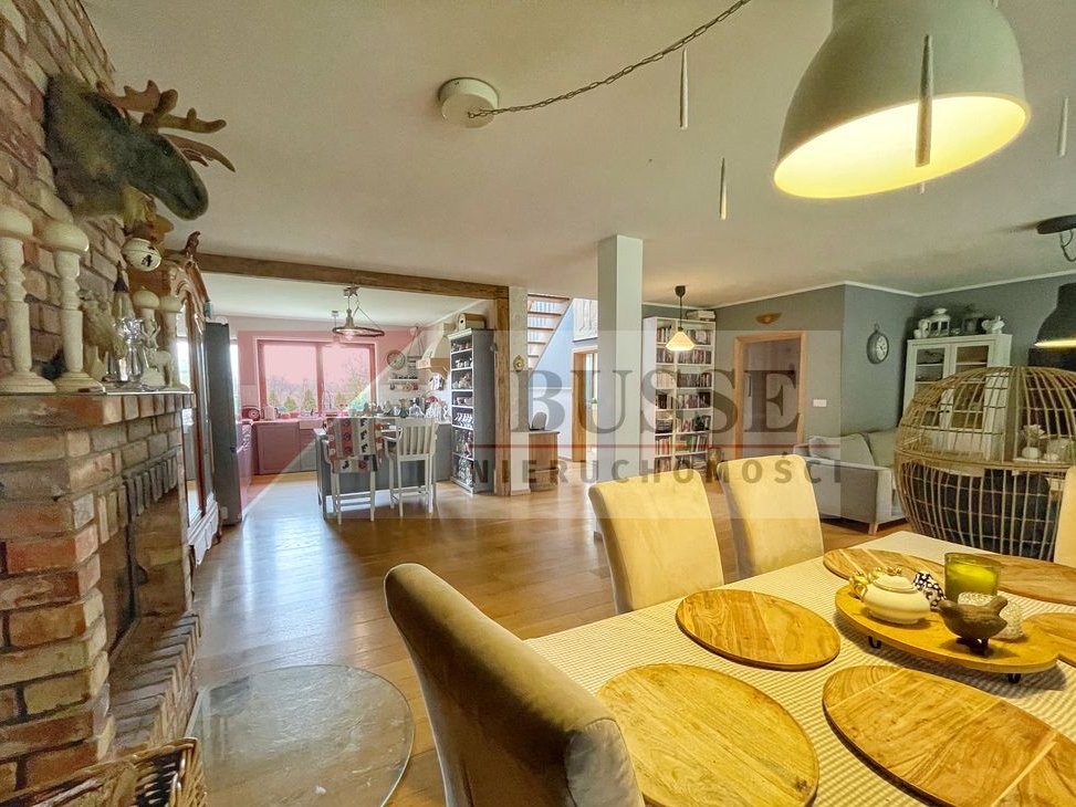 STYLOWY DOM! - Piękny!!! Duża działka! Przy lesie!