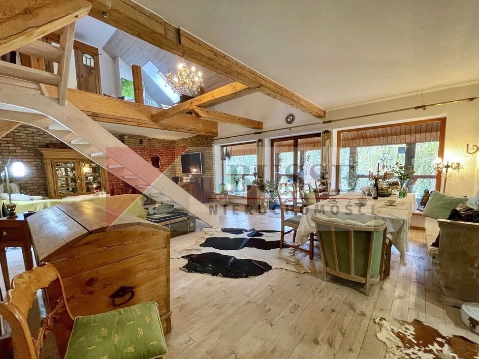 STYLOWY DOM! - Piękny!!! Duża działka! Przy lesie!