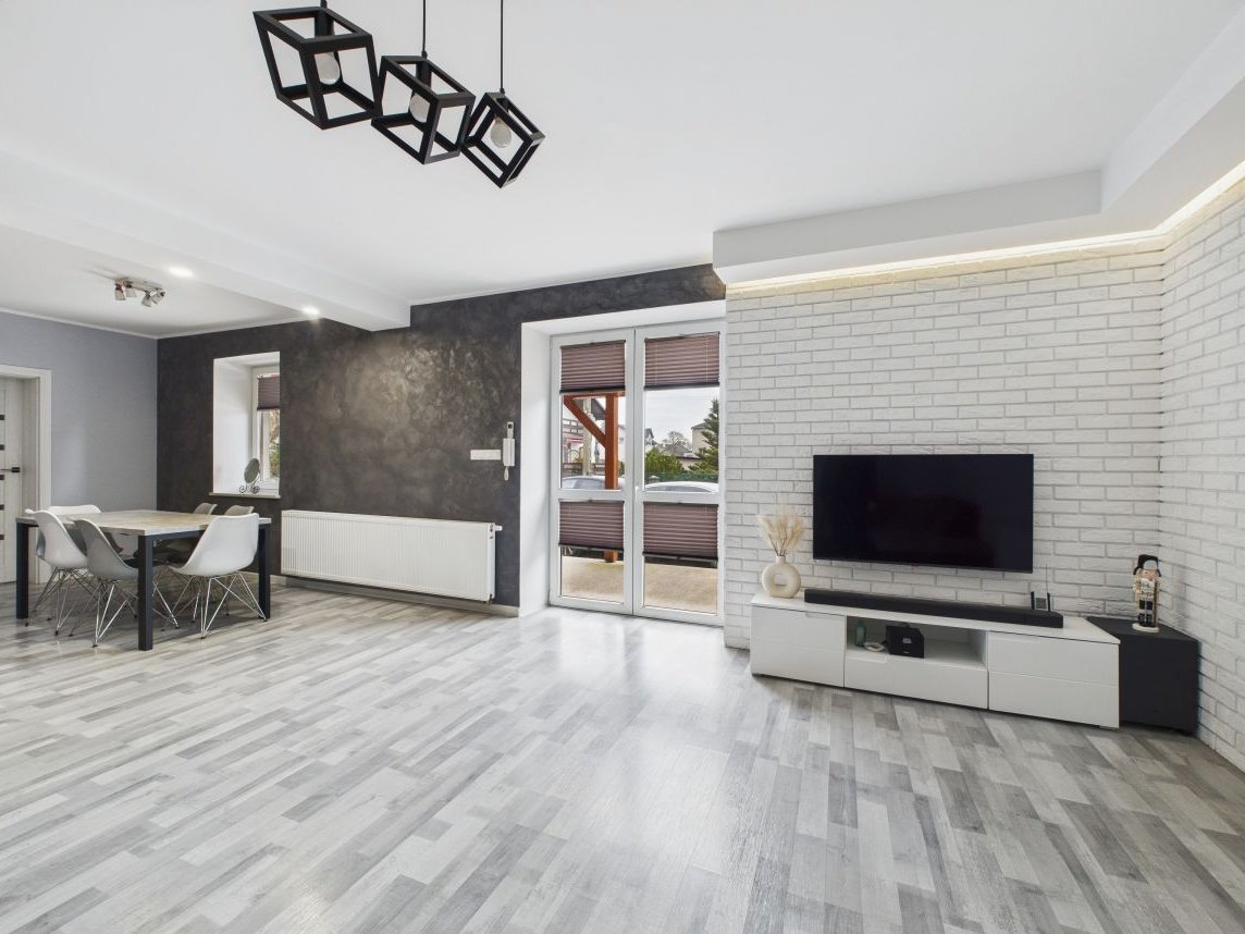 Dom Gotowy DO Zamieszkania z dodatkowymMieszkaniem