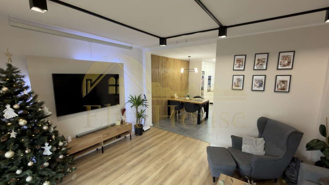 Nowoczesny dom z fotowoltaiką, biurem i garderobą – Pyskowice