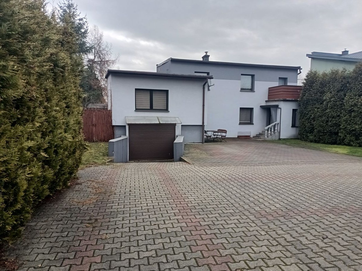 DOM Knurów ul. 1 Maja 60A - do zamieszkania