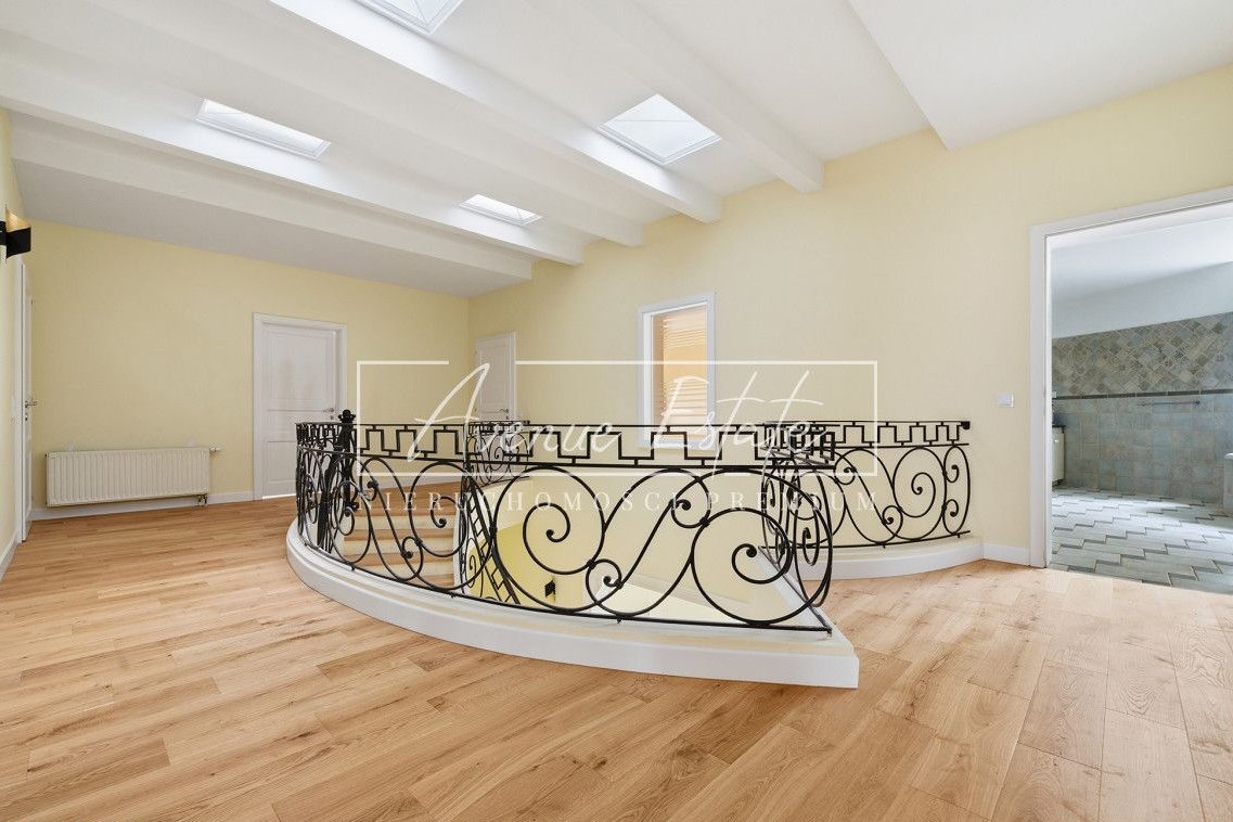 Elegancka Rezydencja W Strefie "a"