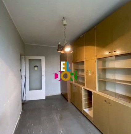 M 4 Retkinia, pełny rozkład, z balkonem