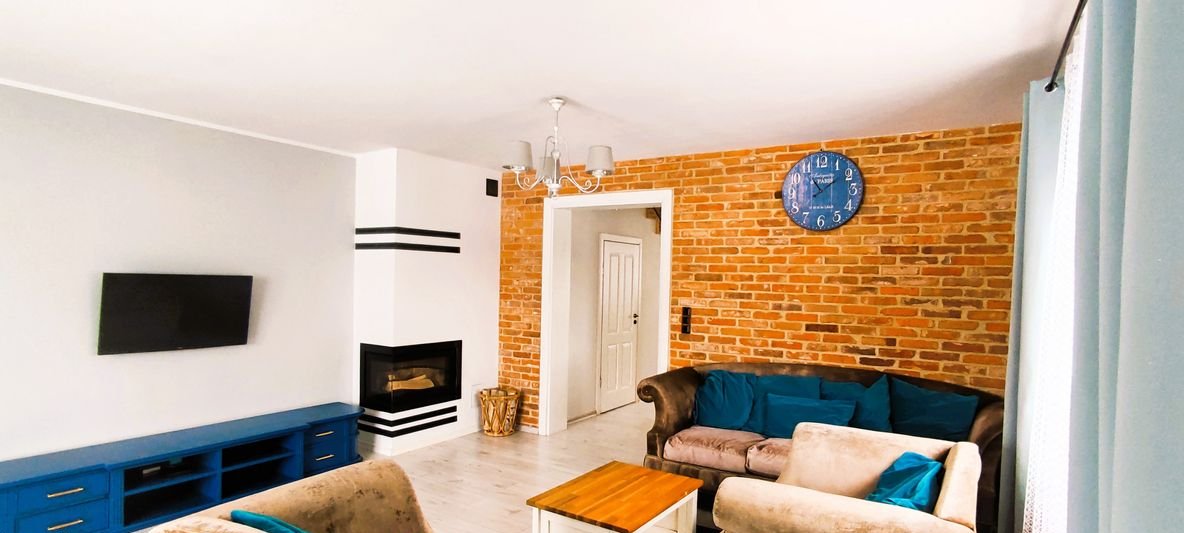 Zamieszkaj tam, gdzie inni przyjeżdżają odpocząć – widok na jezioro