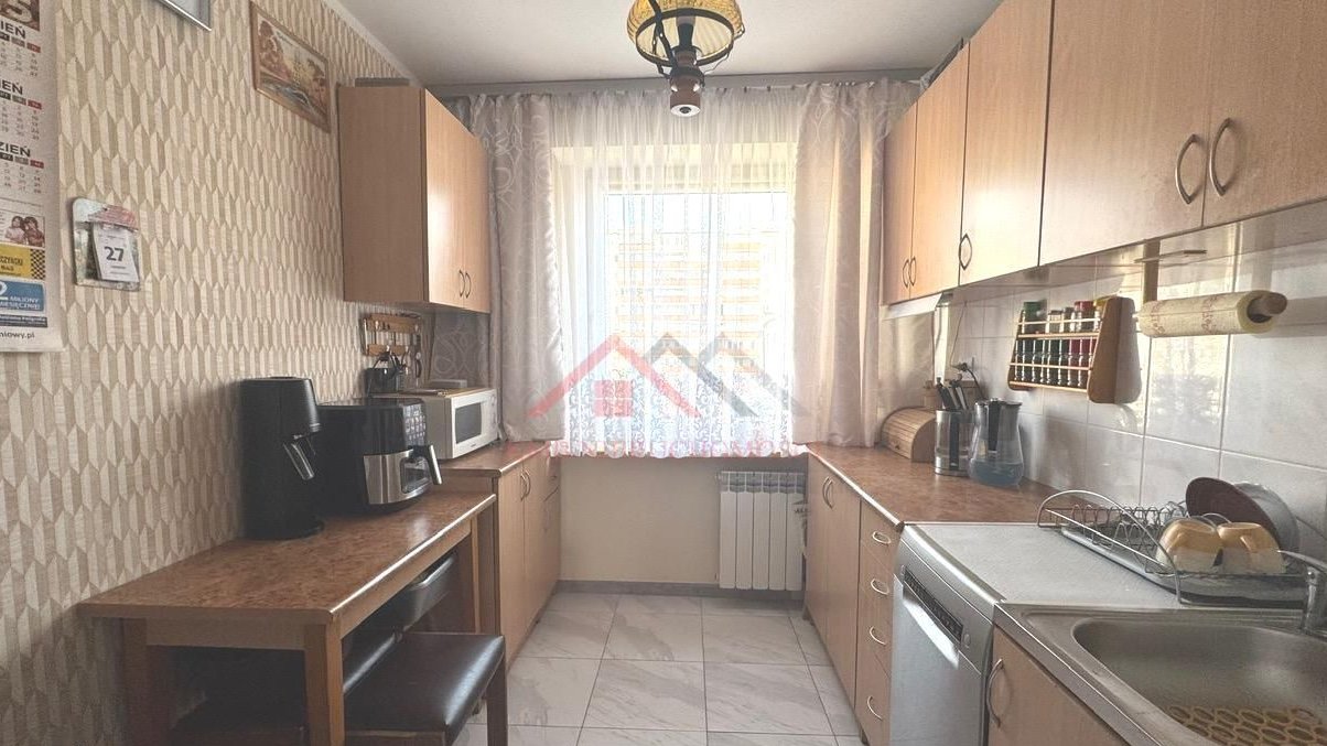 Funkcjonalny układ, oddzielna kuchnia, piwnica, pa