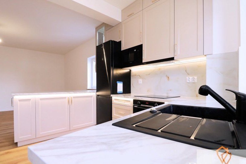 ul. Strażacka / Os. Drabinianka / Garderoba/ 2 Bal