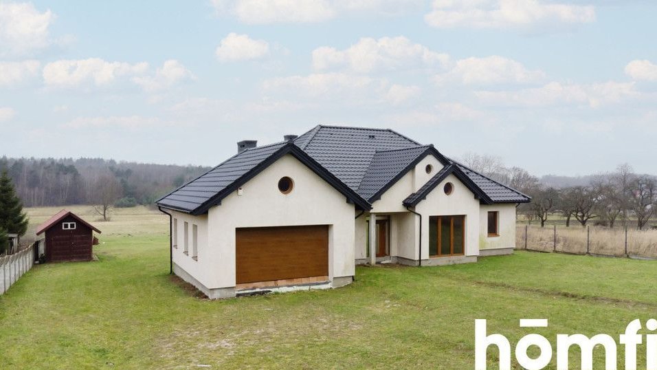 Piękny Przestronny Dom Z Bardzo Dużą Działką