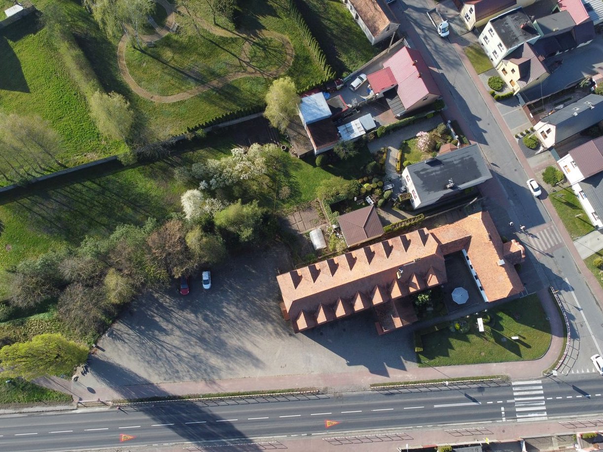 Zabytkowa karczma | Hotel | Sala balowa | Duży parking