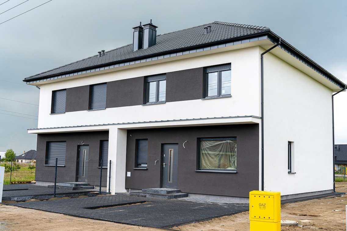 Bliźniak z dużą działką w atrakcyjnej lokalizacji