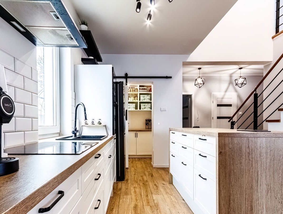 Nowoczesny dom z ogrodem przy lesie w Izbicy gm Serock. Natura 2000 !