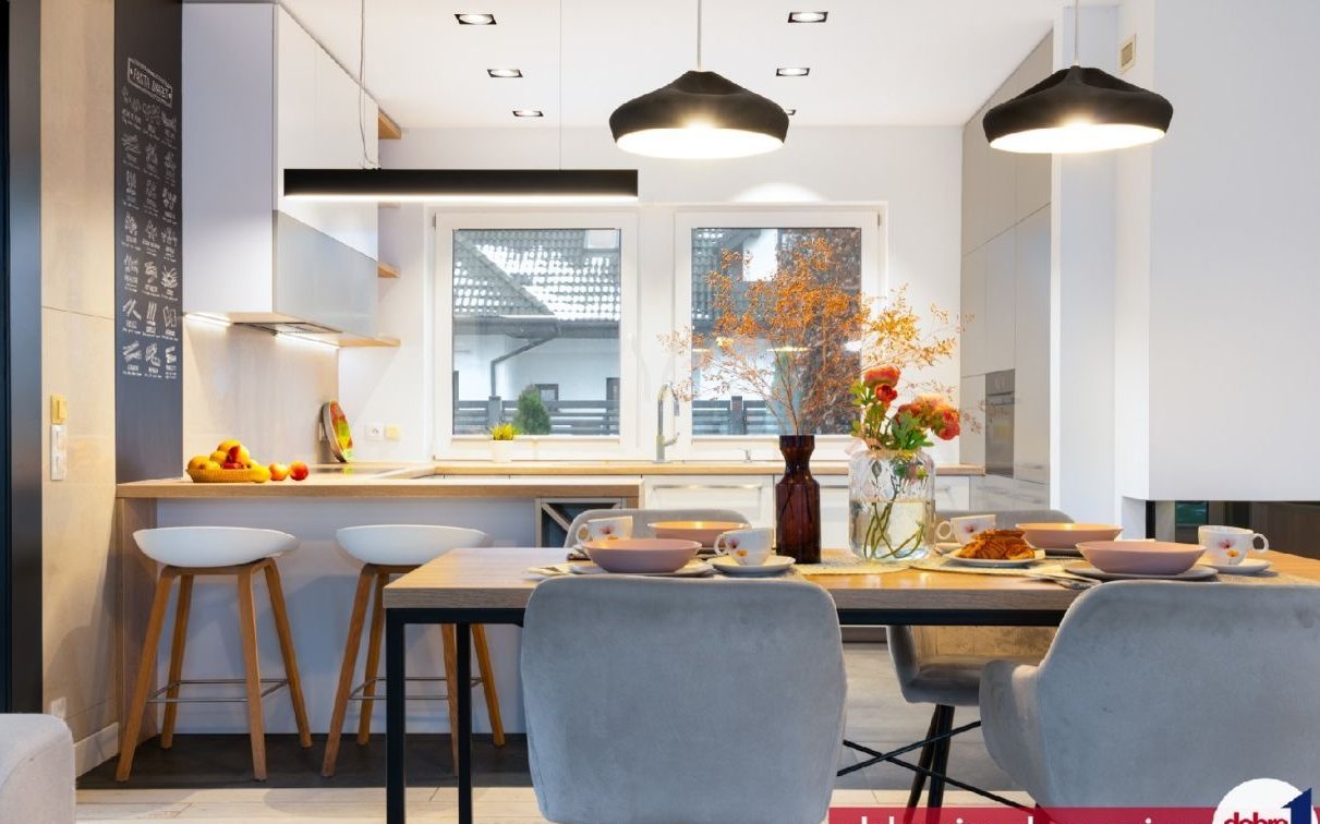 Nowoczesny dom z ogrodem zimowym! Do wprowadzenia!