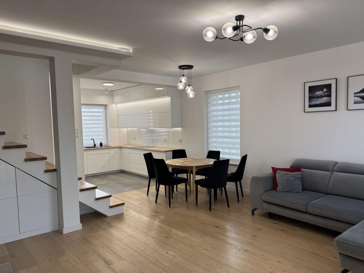 Nowoczesny dom w świetnej lokalizacji