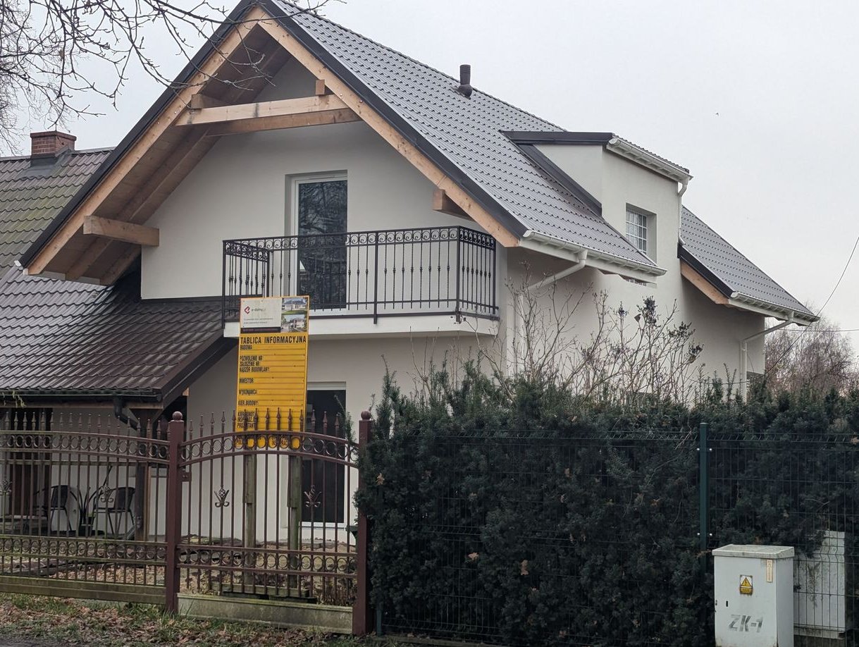 Bliźniak w Załomiu 120m2, działka 730 m2 oraz budynek gospodarczy 26m