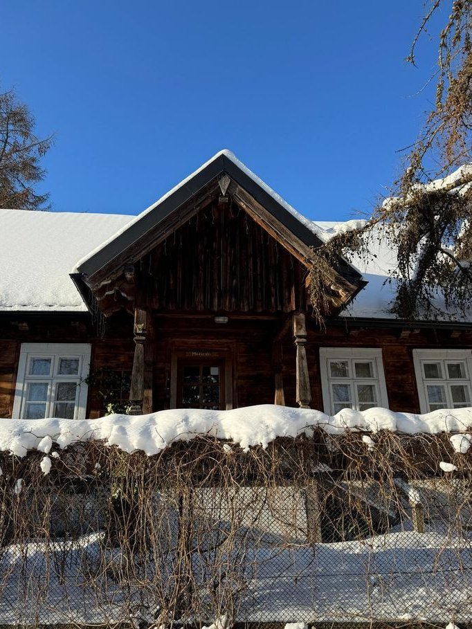 Wyjątkowy kompleks turystyczny (2 domy) z widokiem na jezioro Jaśkowo