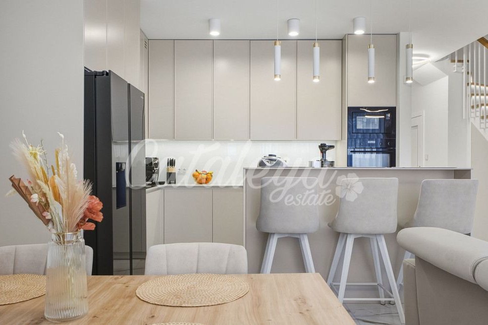 Blisko stolicy/wysoki standard/niska zabudowa/las/