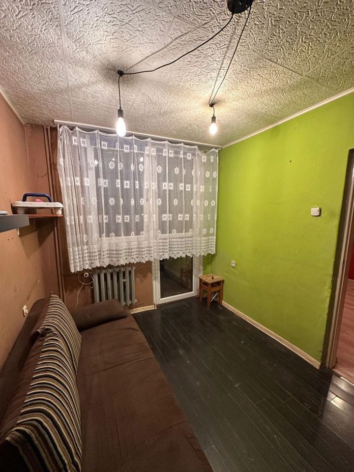 Bezpośrednio, do remontu, Niepodległości 122