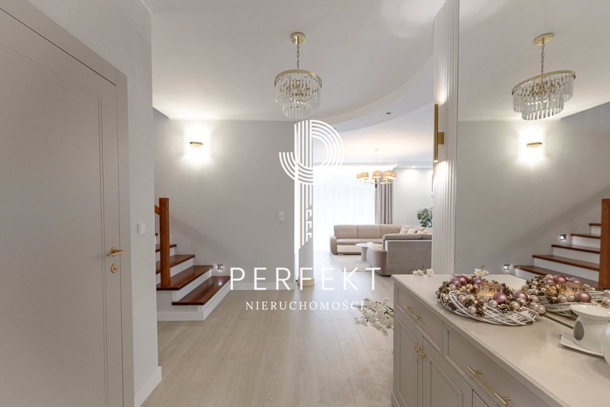 Elegancki dom wolnostojący - 300m2 tylko u nas