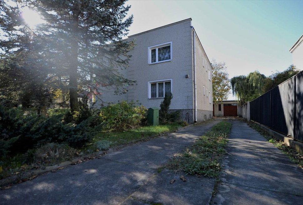 Dom dwulokalowy w centrum Piaseczna