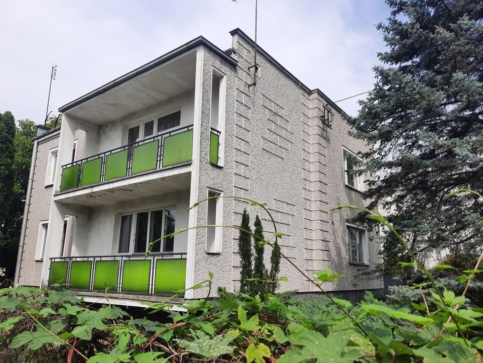 Dom dwulokalowy w centrum Piaseczna