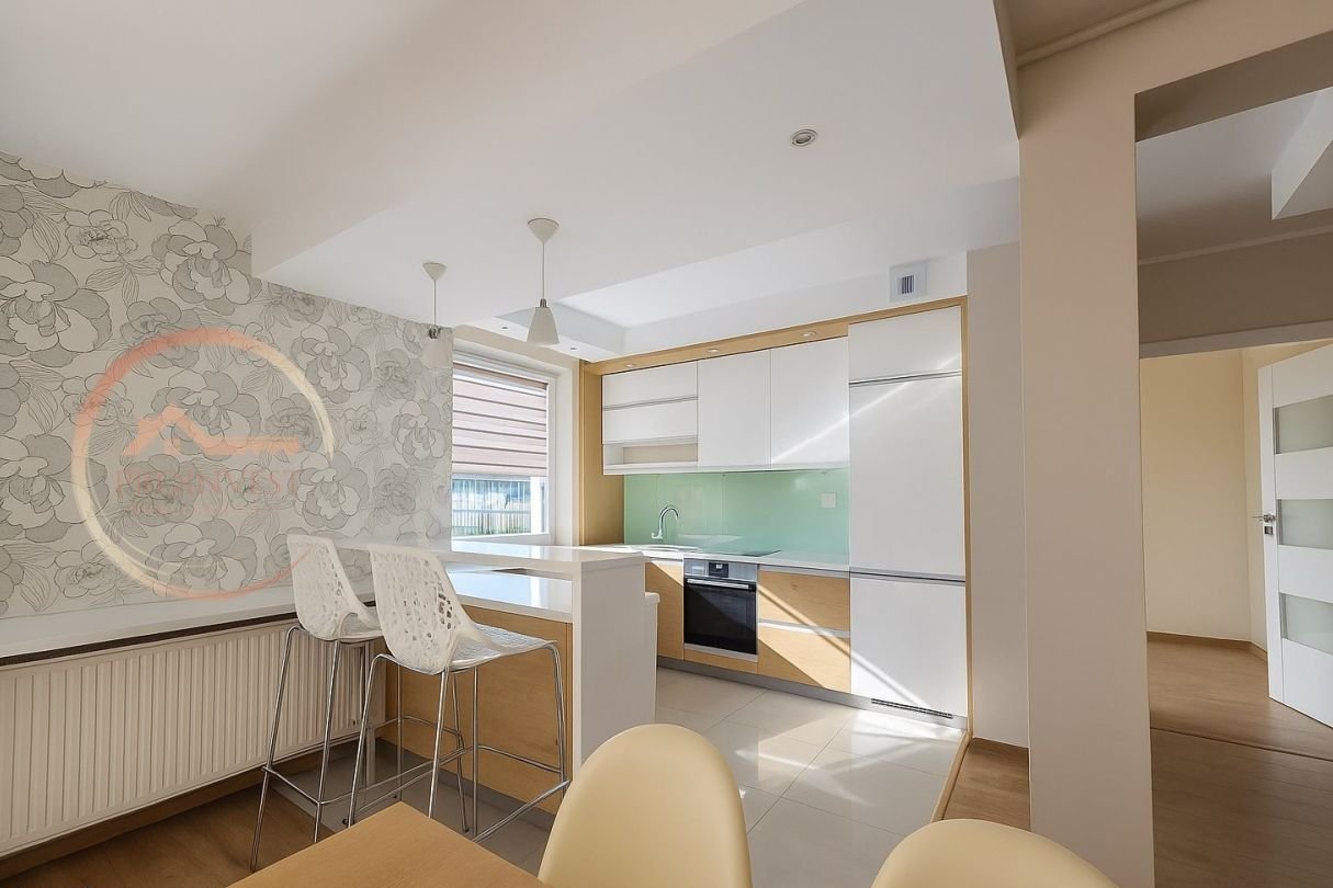 Zielonka, garaż, ogródek, 5 pokoi, teren zamknięty