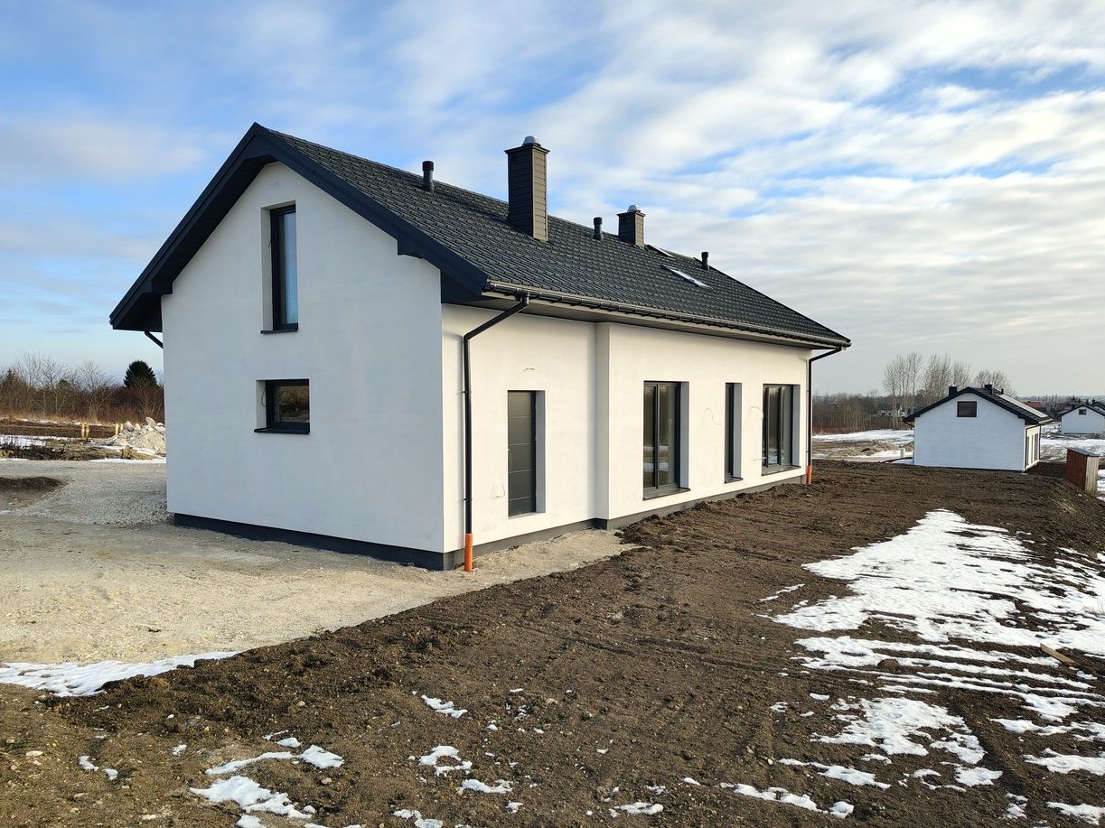 Nowy dom parterowy z działką w cenie mieszkanie, wszystkie media.