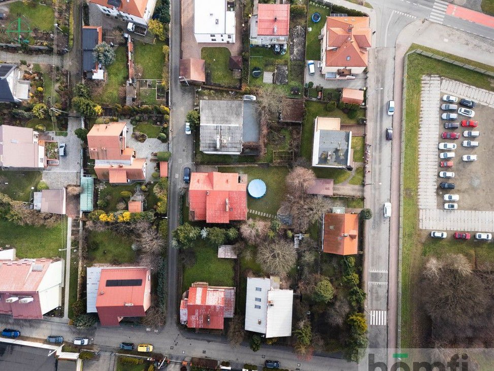 Trzykondygnacyjny dom z potencjałem w Nysie.