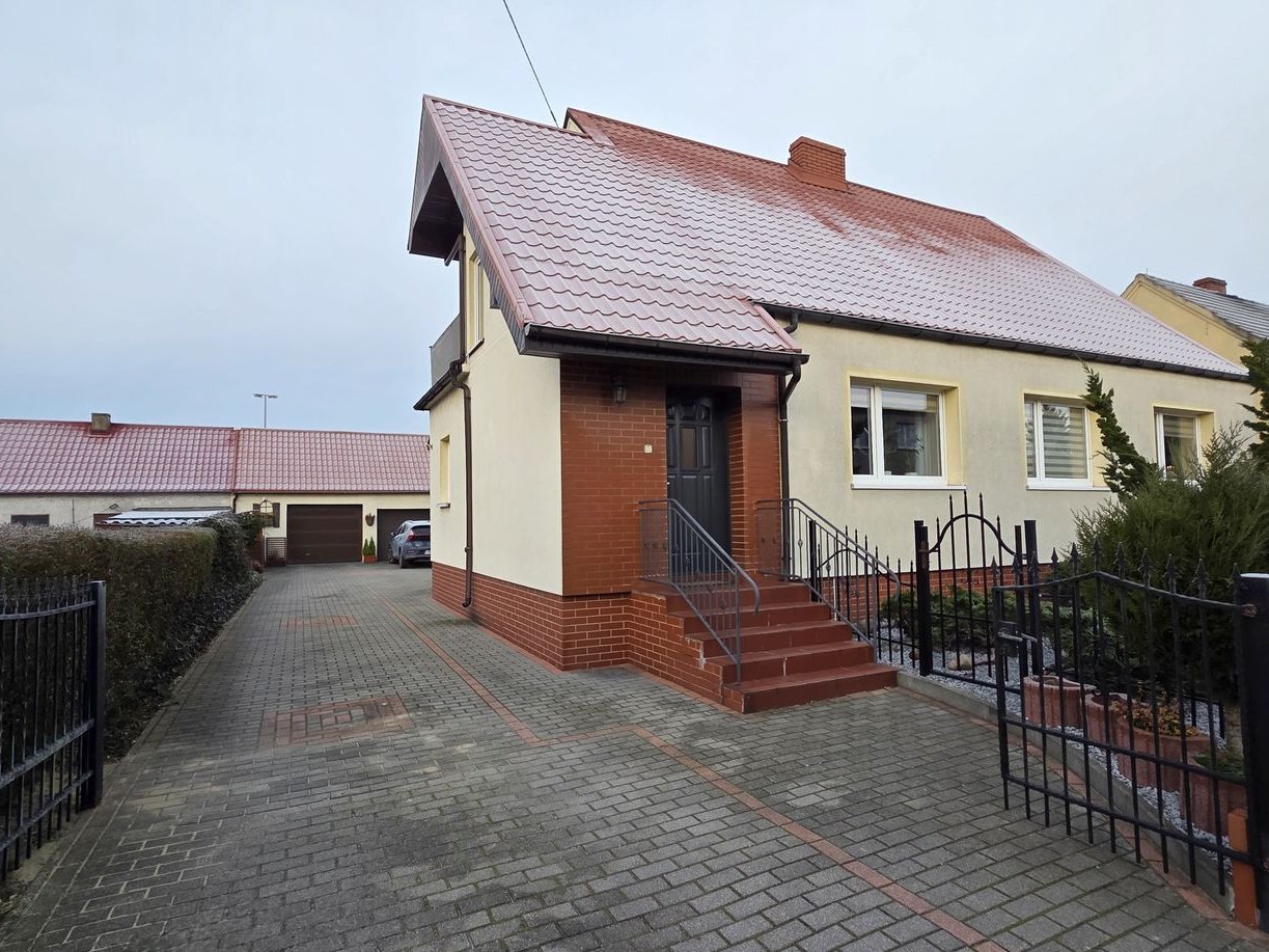 DOM Z POTENCJAŁEM | 2 NIEZALEŻNE MIESZKANIA | DUŻA DZIAŁKA 885 m²