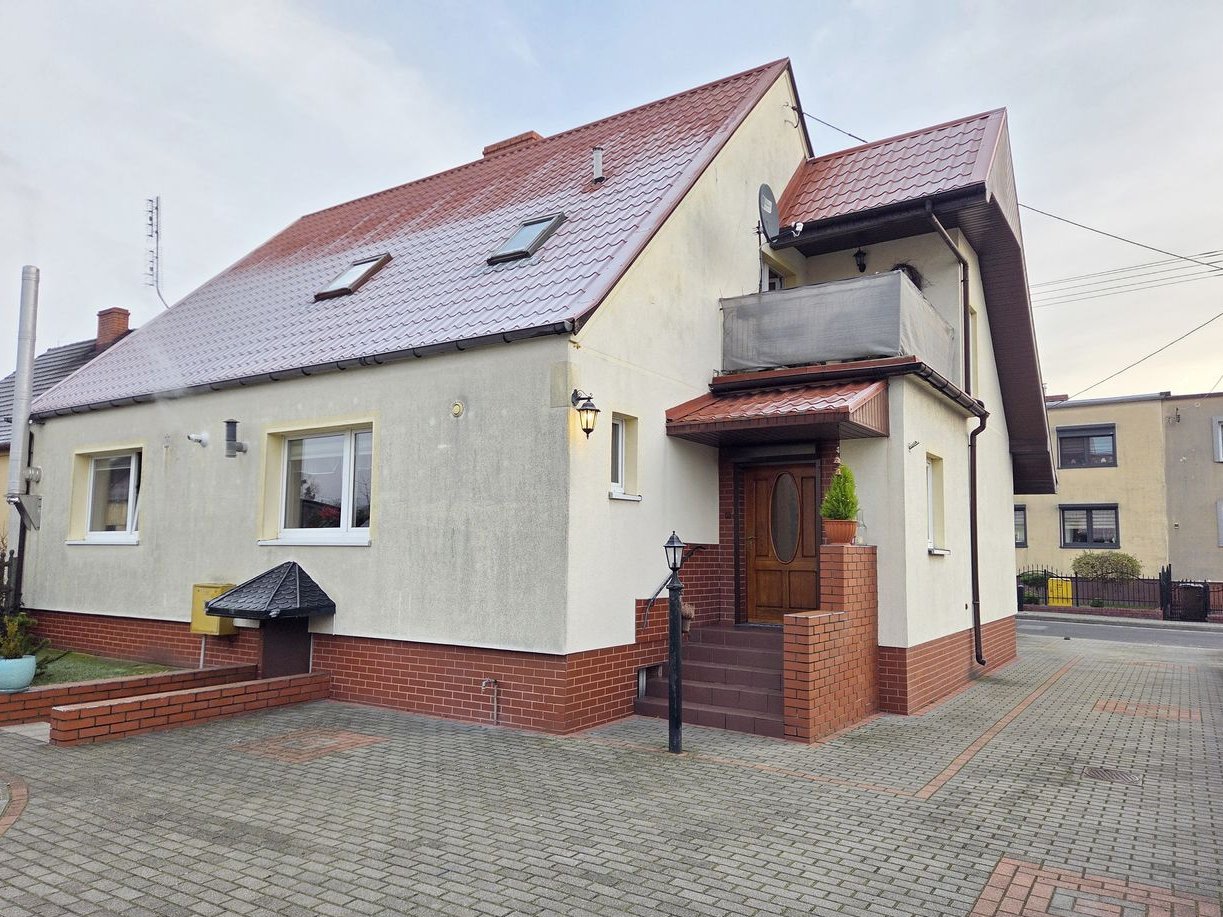 DOM Z POTENCJAŁEM | 2 NIEZALEŻNE MIESZKANIA | DUŻA DZIAŁKA 885 m²