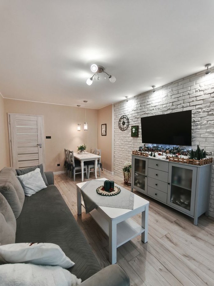 Sprzedam mieszkanie w centrum Ostrowa Wlkp. 1 Pietro, 65 m2.