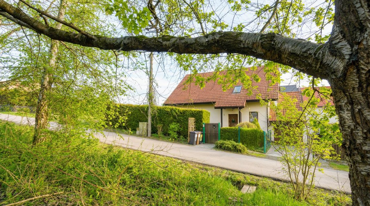 Dom w zabudowie szeregowej – Bielsko-Biała, ul. Św. Jadwigi Śląskiej