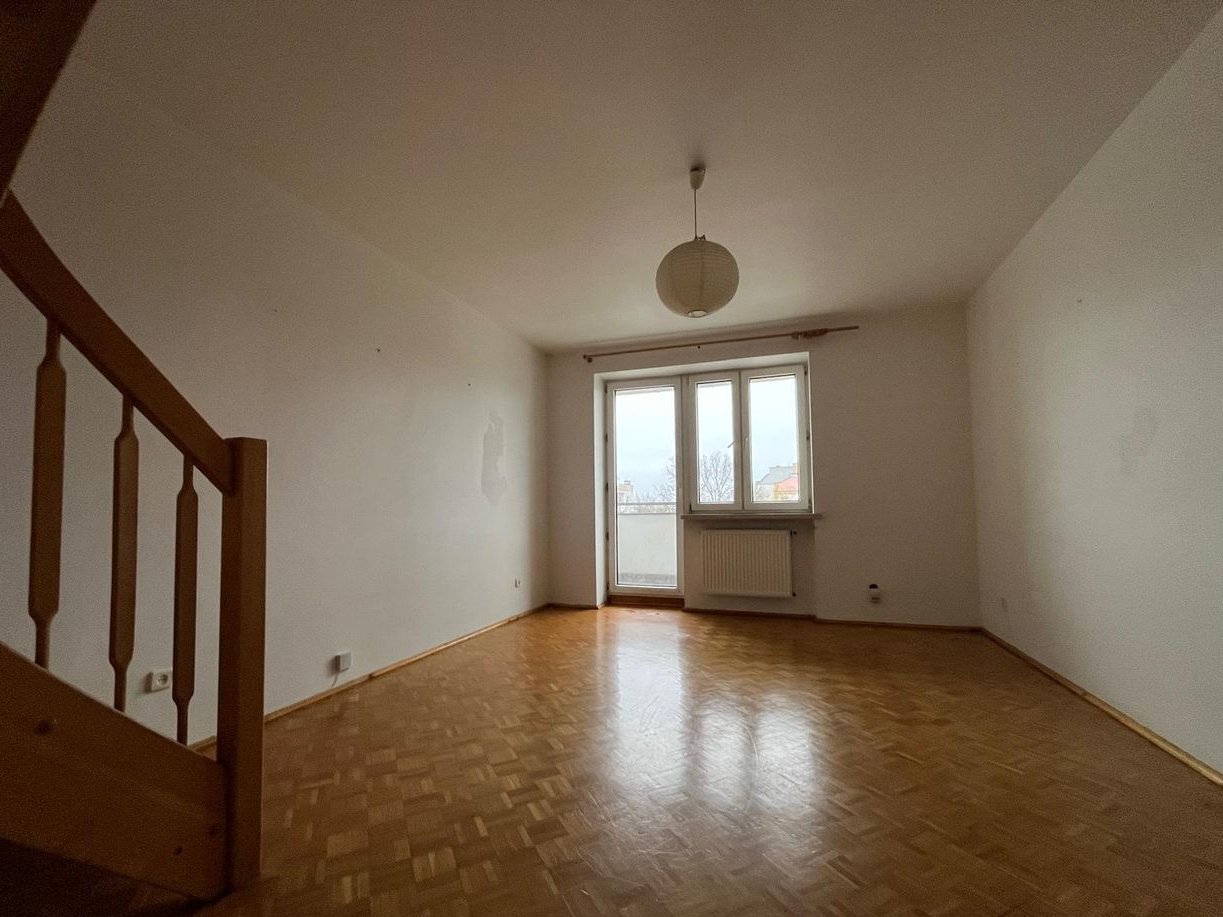 Dwupoziomowe mieszkanie do remontu 76m² Toruń ul. Kozacka