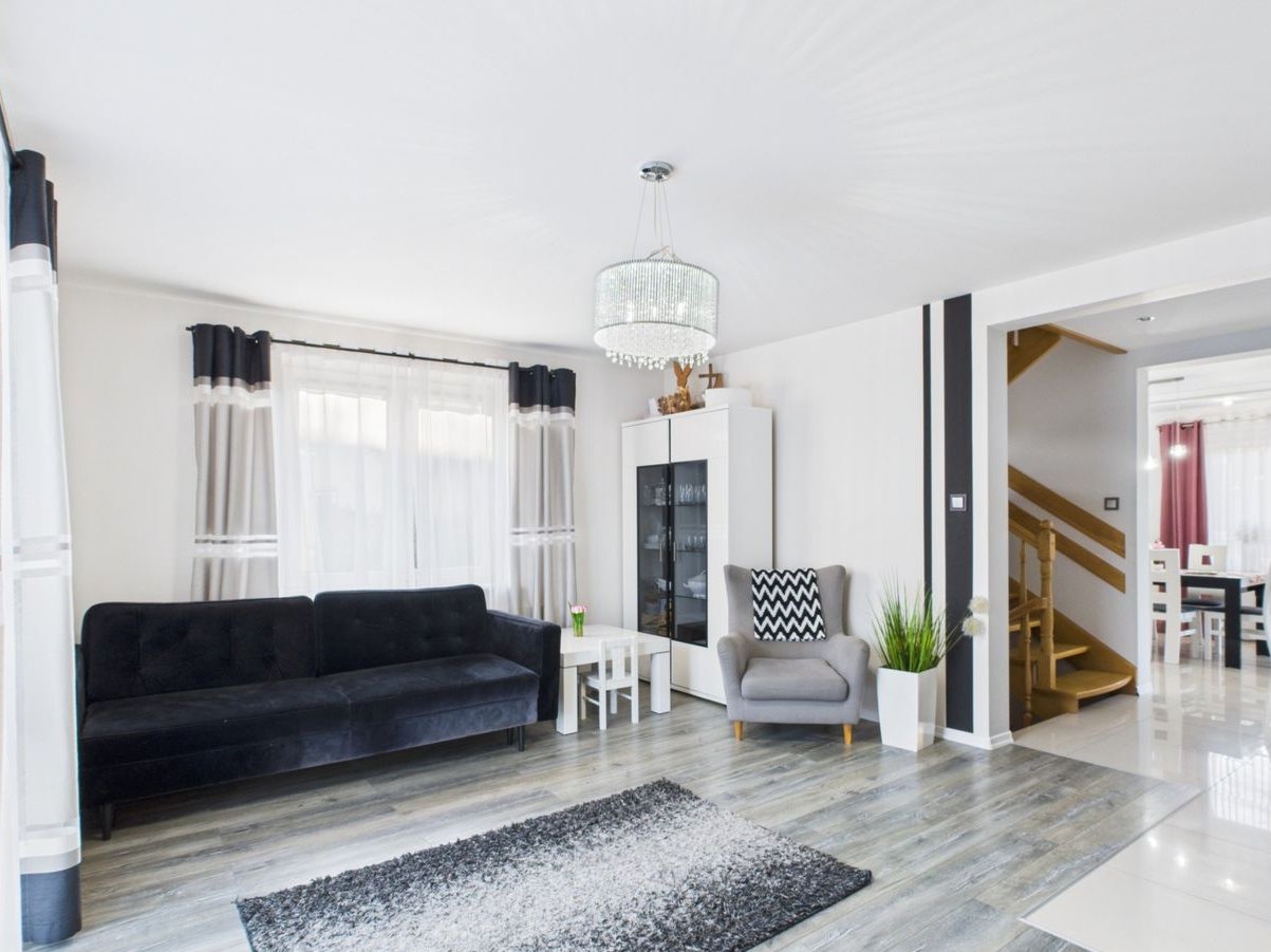 Własne 21 arów, 40 minut od Krakowa. Dom gotowy na przeprowadzkę!