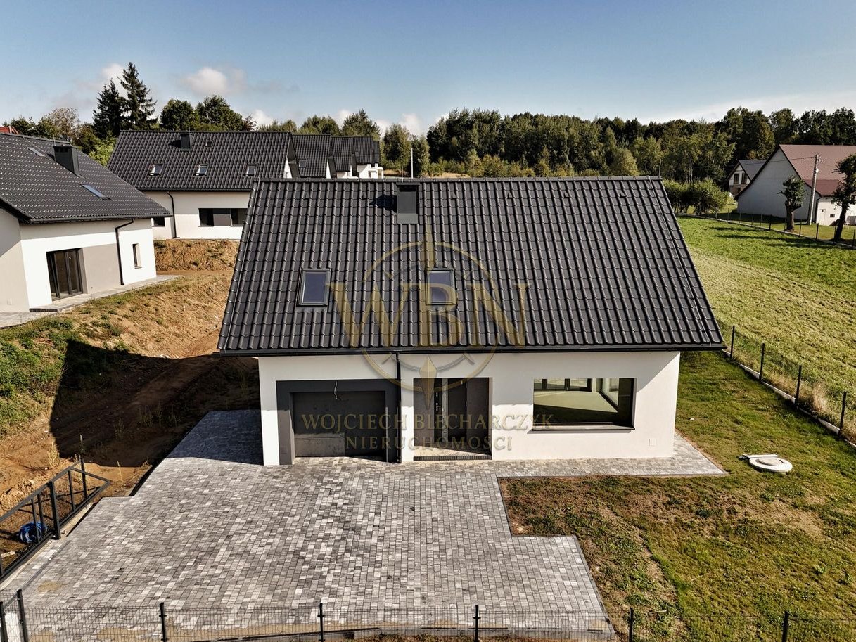 Przestronny Dom, Bardzo Funcjonalny, 4 Sypialnie!