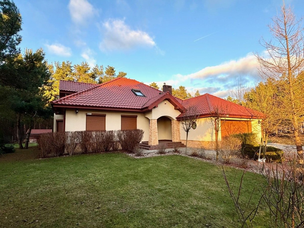 Wyjątkowy dom w Oborach pod Toruniem, przy lesie, o pow. 3112m2