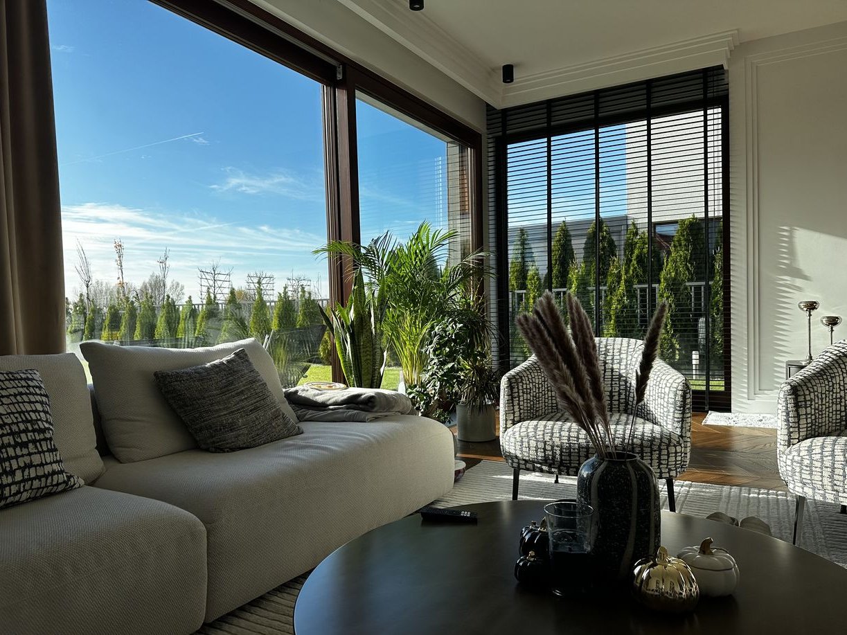 Nowoczesny dom 4-pokojowy z garażem