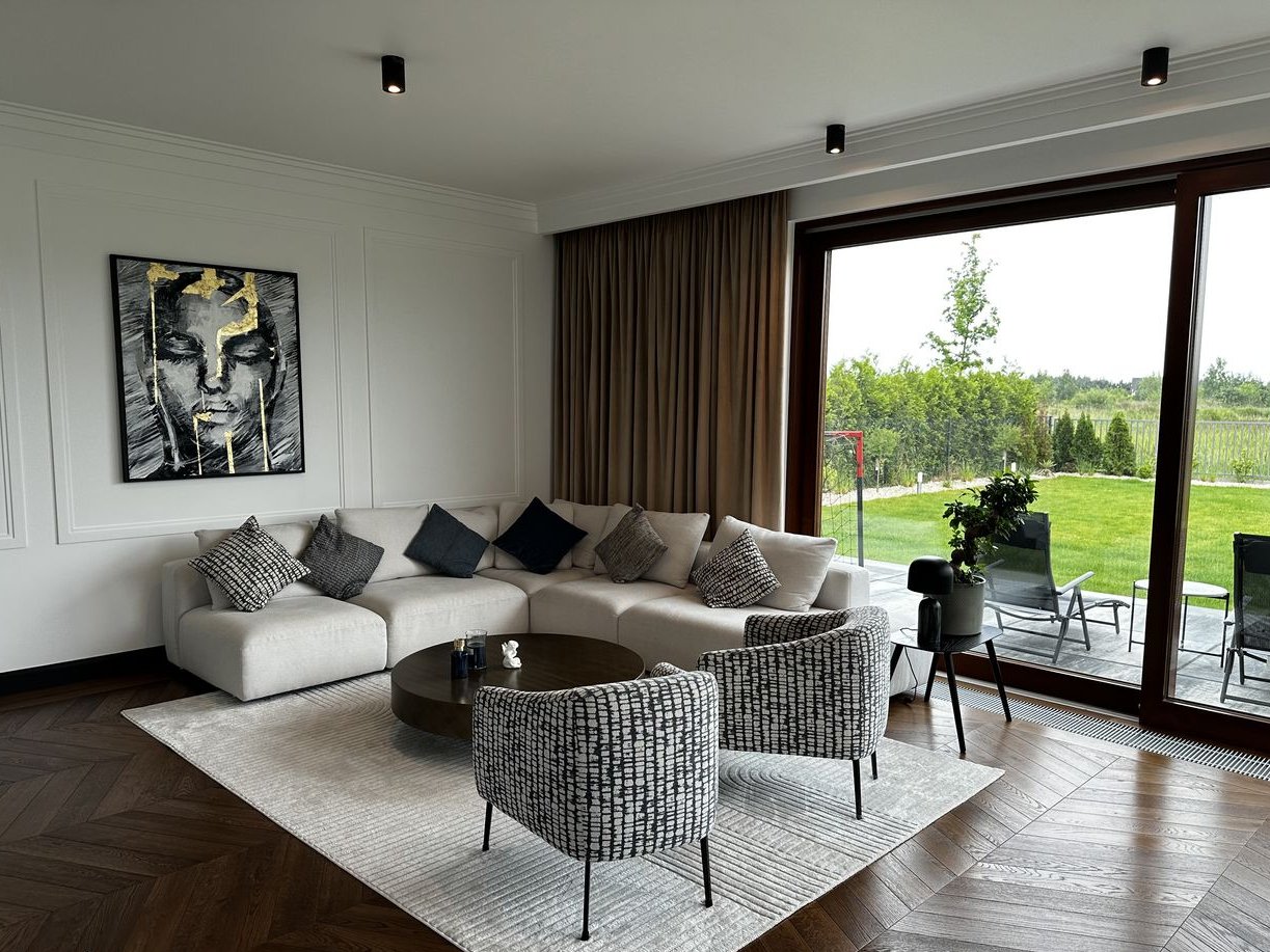 Nowoczesny dom 4-pokojowy z garażem