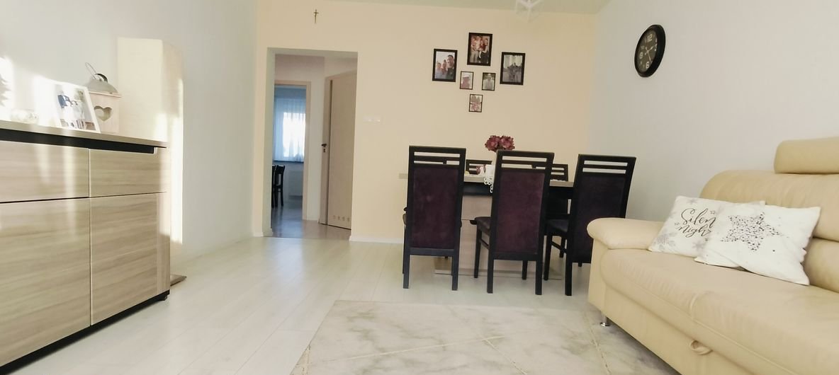 Osiedle Europejskie, 3 pokoje, oddzielna kuchnia, piwnica, garaż