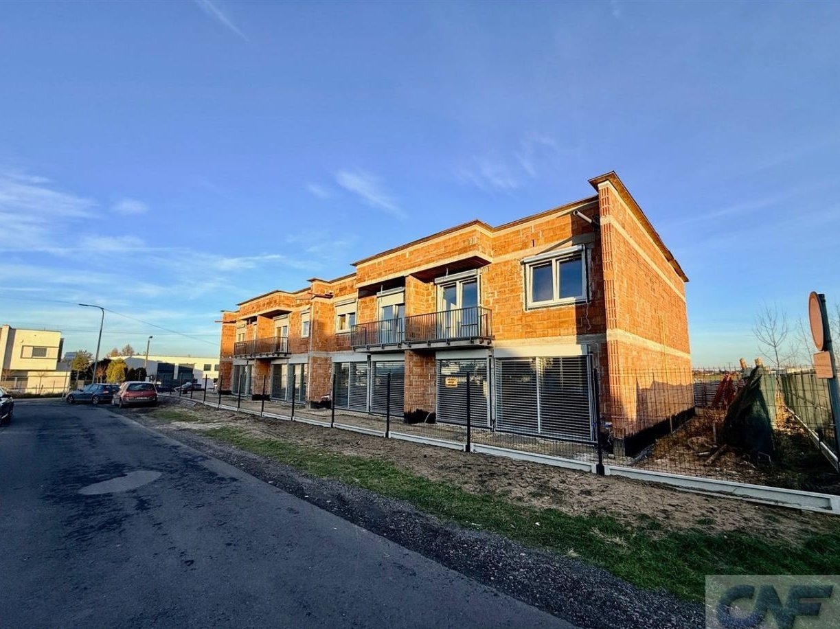 Tychy, Nowy apartament 2 poziomowy, Ogródek, Garaż