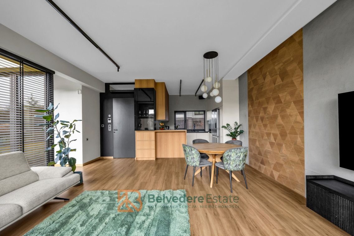 Nowoczesny, wykończony dom na osiedlu Wille Powsin