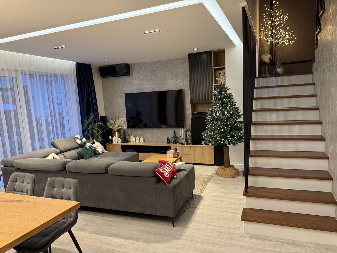 Bezpośrednio - Nowoczesny, Śliczny dom, Najwyższy standard, Basen