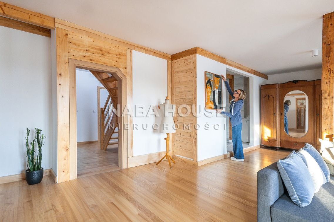 Urocze mieszkanie z balkonem, ogrodem blisko plaży