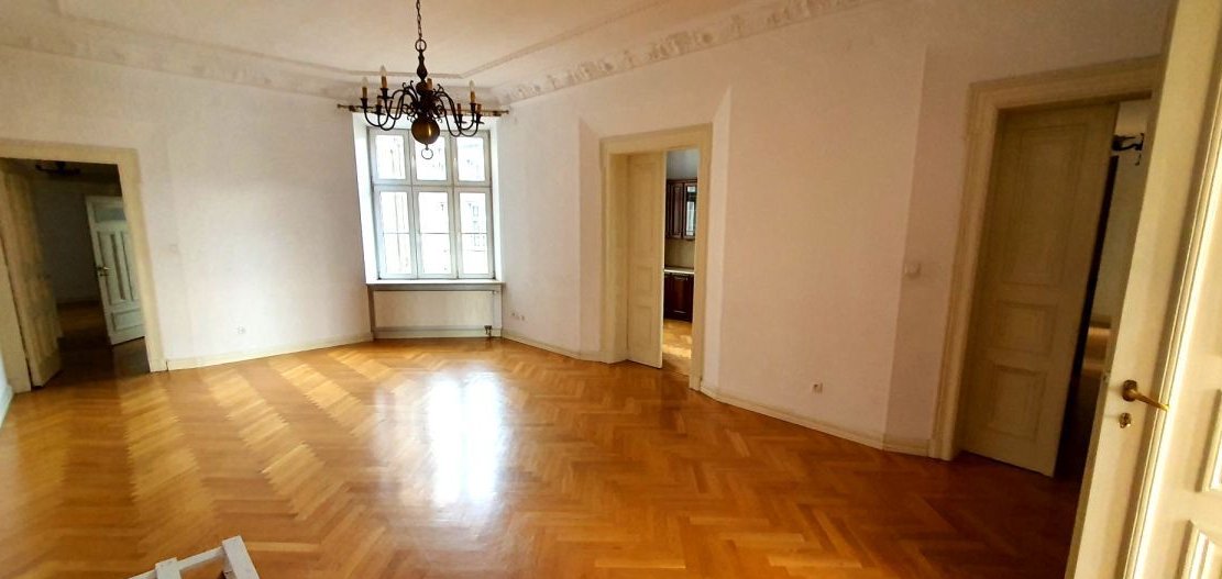 mieszkanie w stylu paryskim