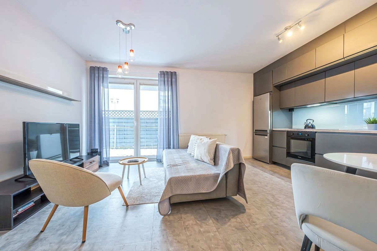 Przytulne 2 pokoje z tarasem – świetna lokalizacja!