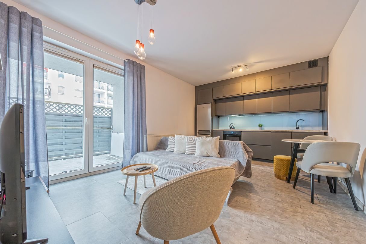 Przytulne 2 pokoje z tarasem – świetna lokalizacja!