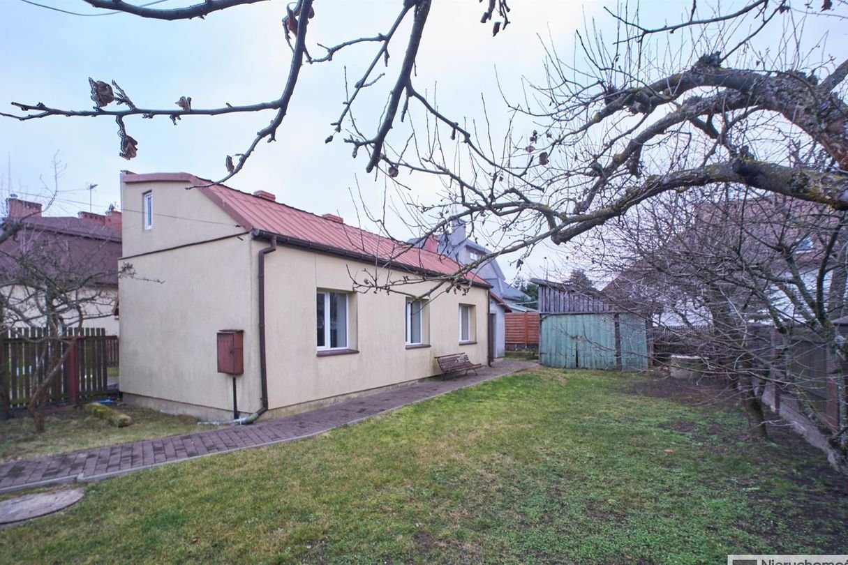 Mały dom w atrakcyjnej lokalizacji os Mickiewicza