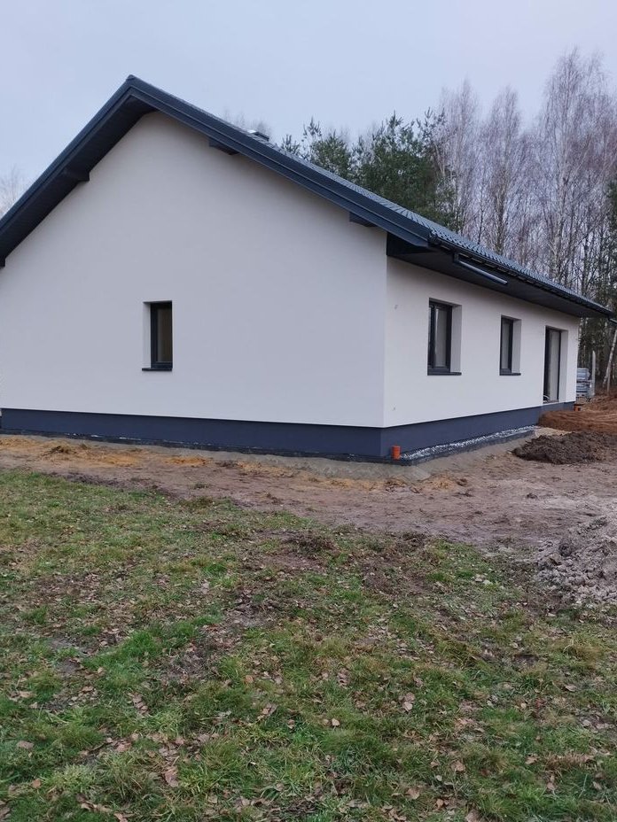 Dom w stanie deweloperskim- Huta Komorowska, 650 000 złotych.