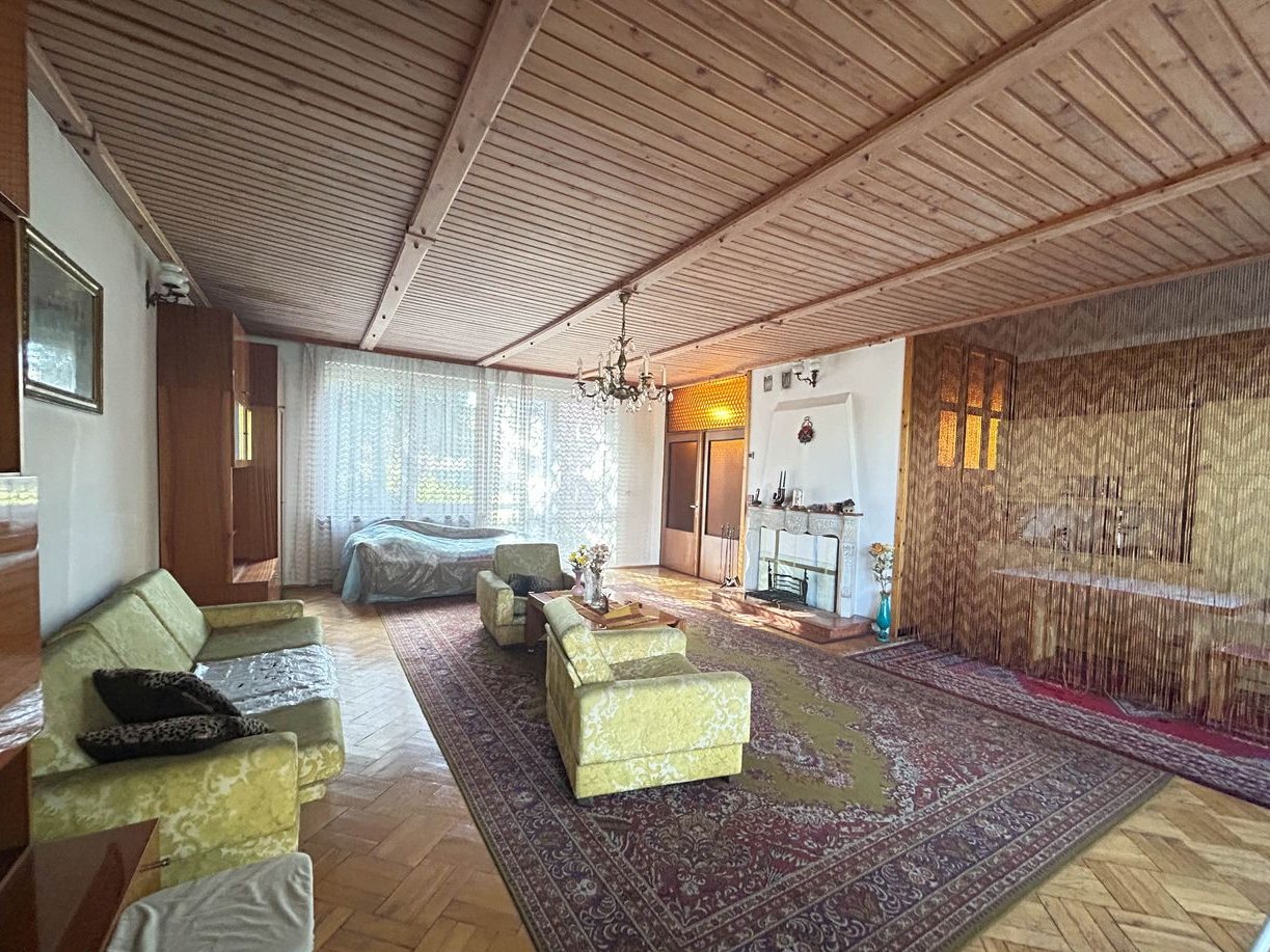 Piękny dom z klimatem i dużym ogrodem