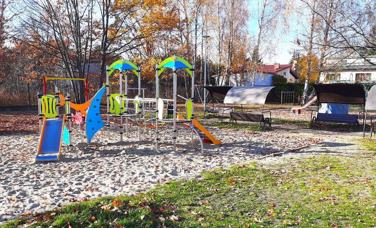 Nietuzinkowa architektura! Nieruchomość z potencjałem! Zalesie Dolne!