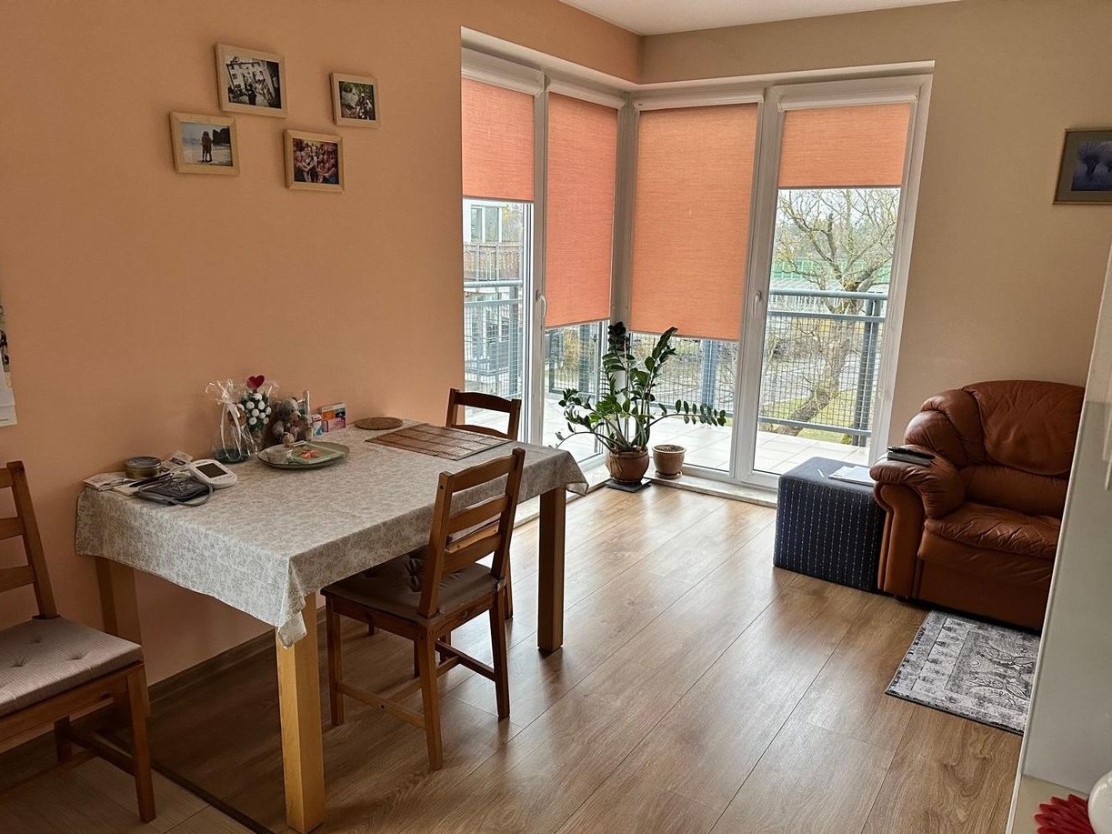 Sprzedam atrakcyjne 2 pokojowe mieszkanie w Brwinowie, 1 km od PKP