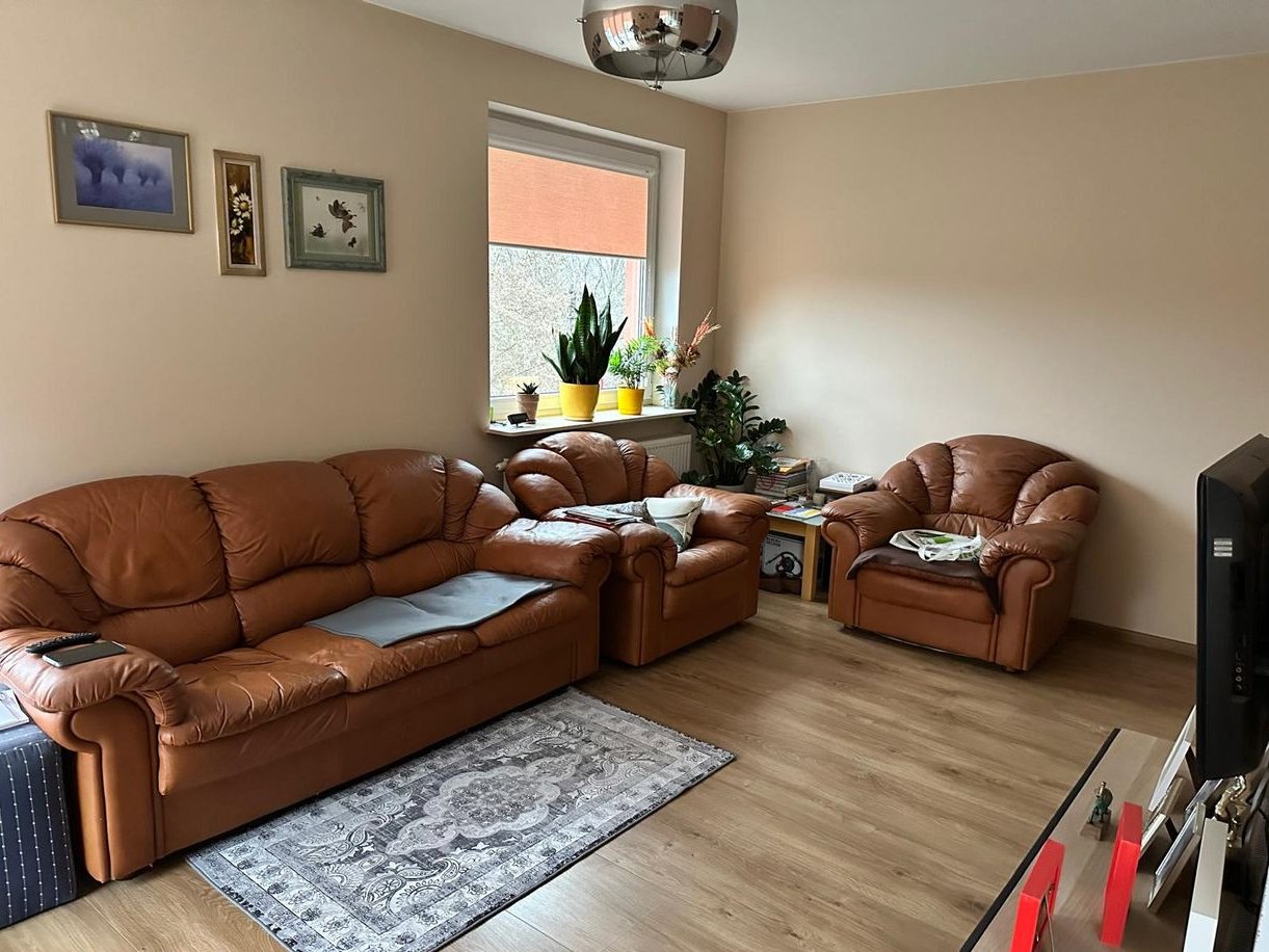 Sprzedam atrakcyjne 2 pokojowe mieszkanie w Brwinowie, 1 km od PKP